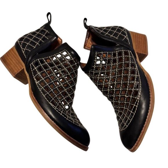 Anthropologie Jeffery Cambell Size 7.5 Taggart Booties black - EUC - Picture 2 of 11